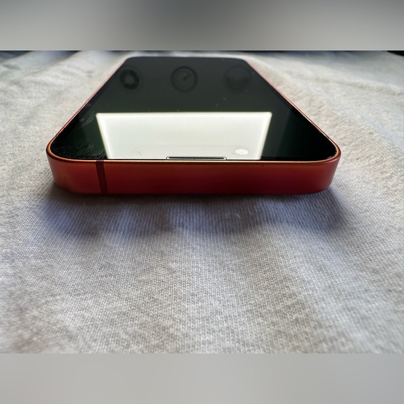iPhone 13 Mini PRODUCT(RED) - Picture 5 of 7